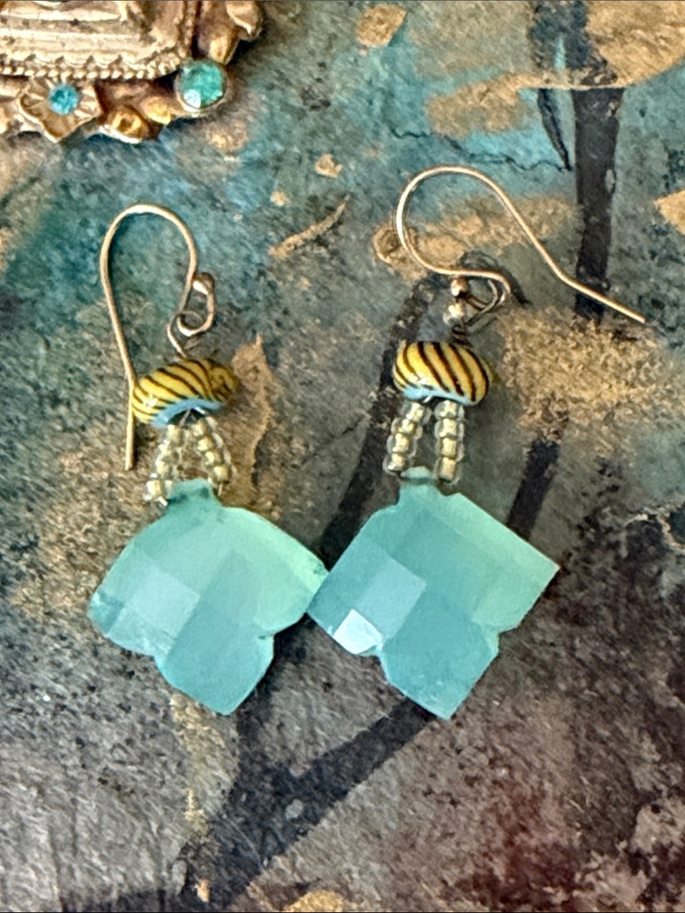 Chalcedony carved  seafoam blue green with Venetian glass beads pierced earrings - Picture 2 of 8